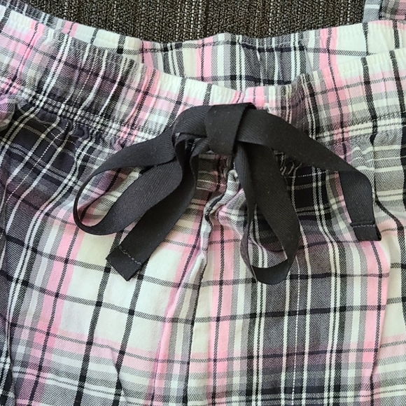 Victoria's Secret flannel pajamas - Picture 4 of 7